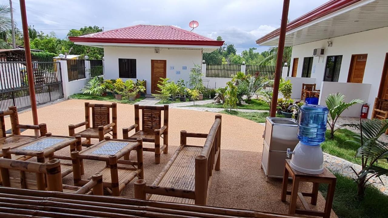 Babas Guesthouse Moalboal Zewnętrze zdjęcie