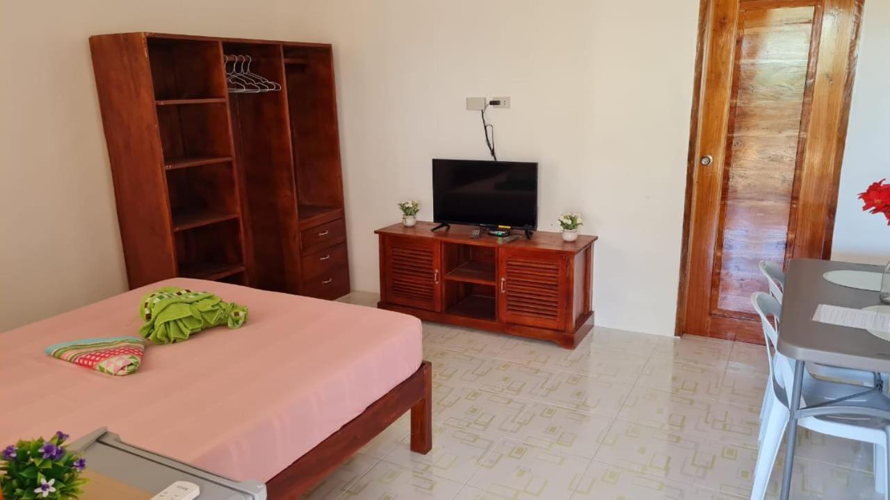 Babas Guesthouse Moalboal Zewnętrze zdjęcie